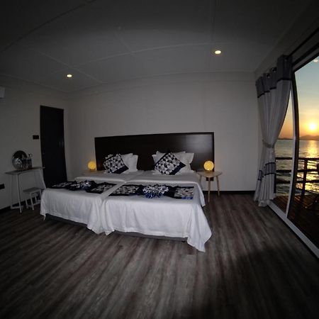 Отель Shun Shun Water Bungalows Семпорна Экстерьер фото